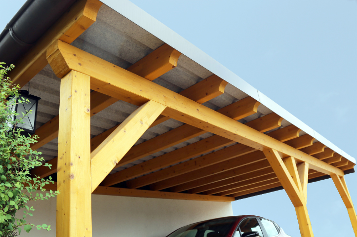 Carport bois ou alu : que choisir ?
