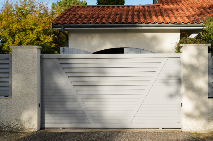 Portail aluminium : nos conseils pour bien le nettoyer
